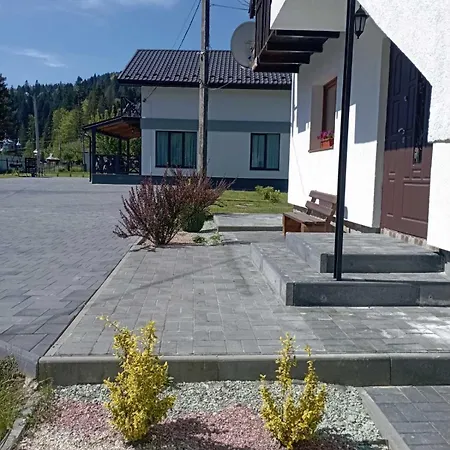 U Anastasii I Sofii Bilya Richki Guest House Mykulychyn Exterior photo
