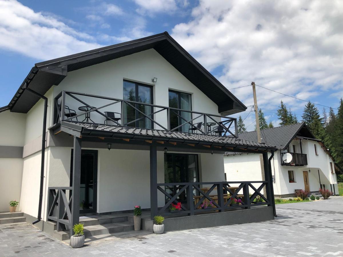 U Anastasii I Sofii Bilya Richki Country house *