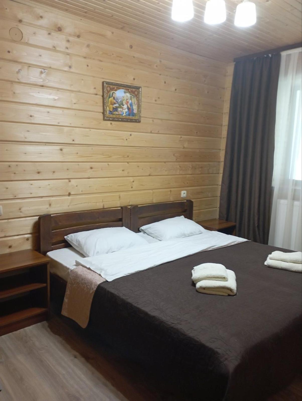 U Anastasii I Sofii Bilya Richki Country house Mykulychyn