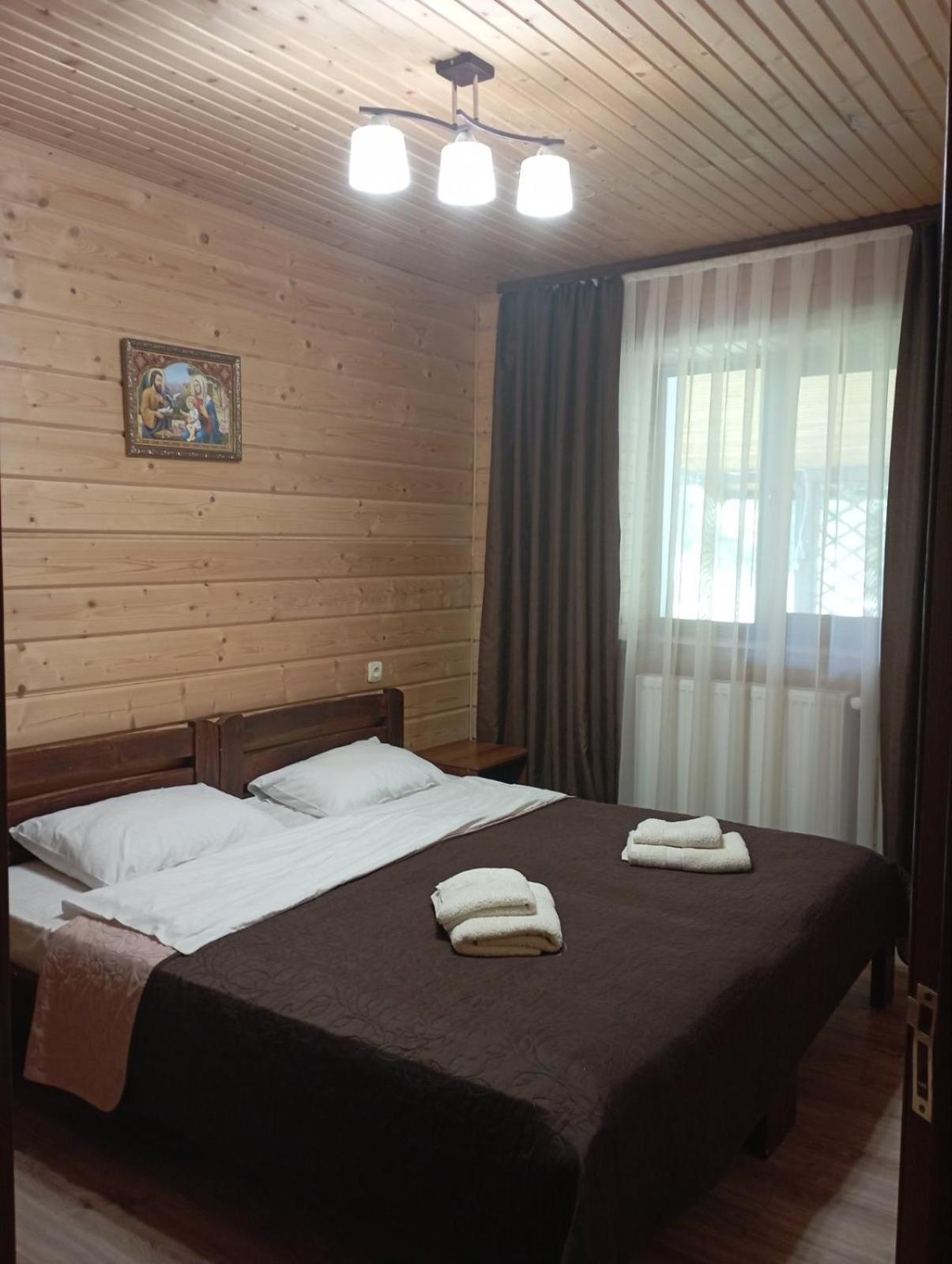 U Anastasii I Sofii Bilya Richki Country house