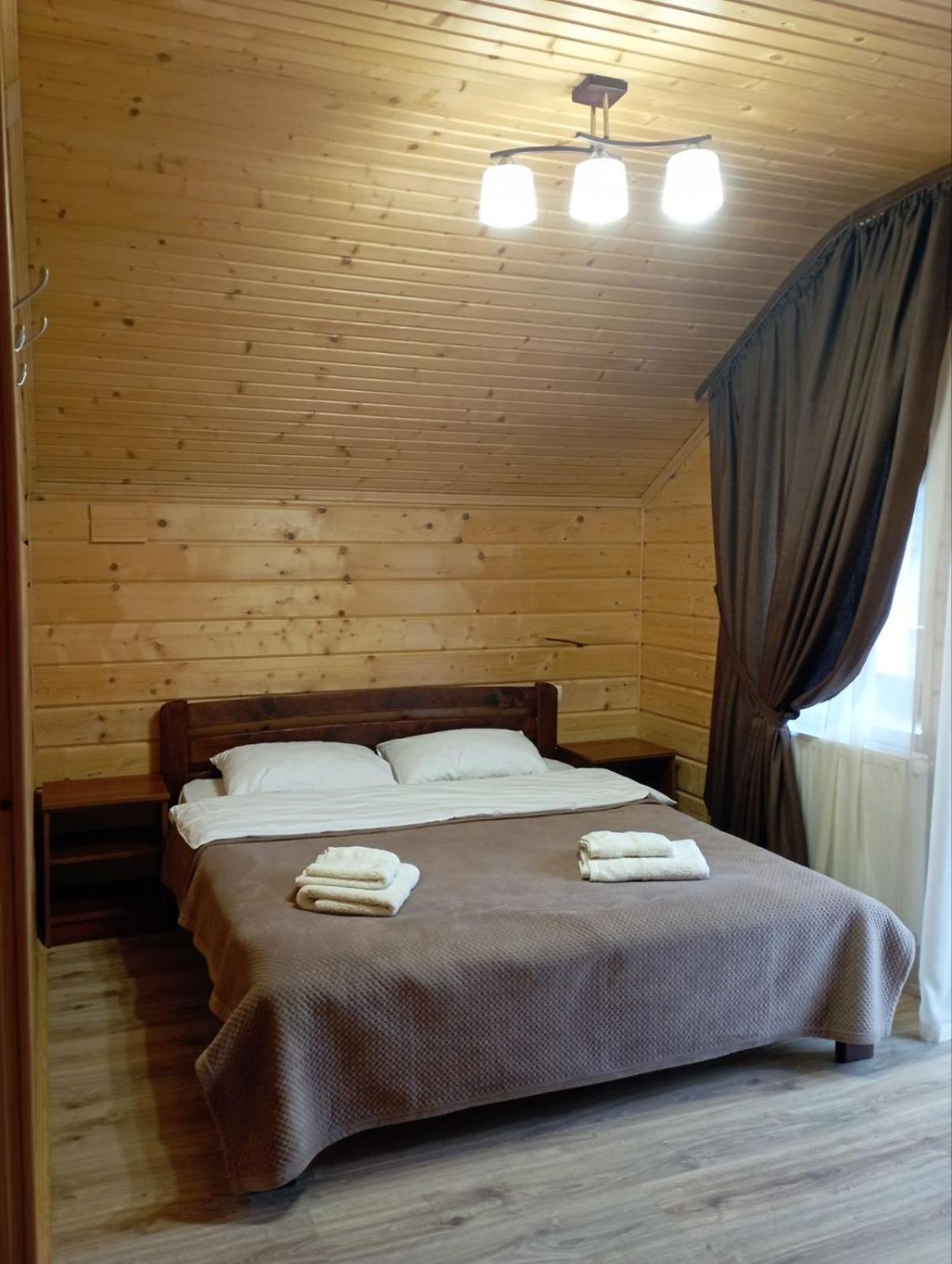 U Anastasii I Sofii Bilya Richki Country house