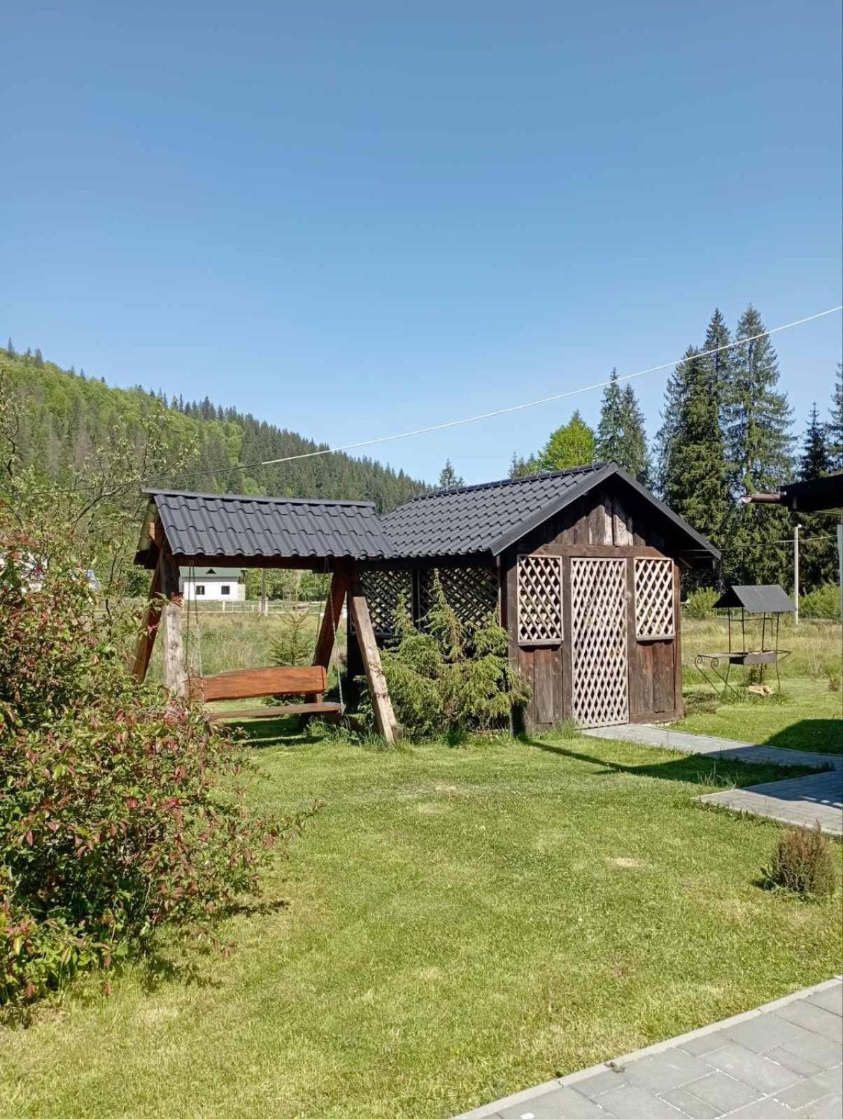 Country house U Anastasii I Sofii Bilya Richki Mykulychyn